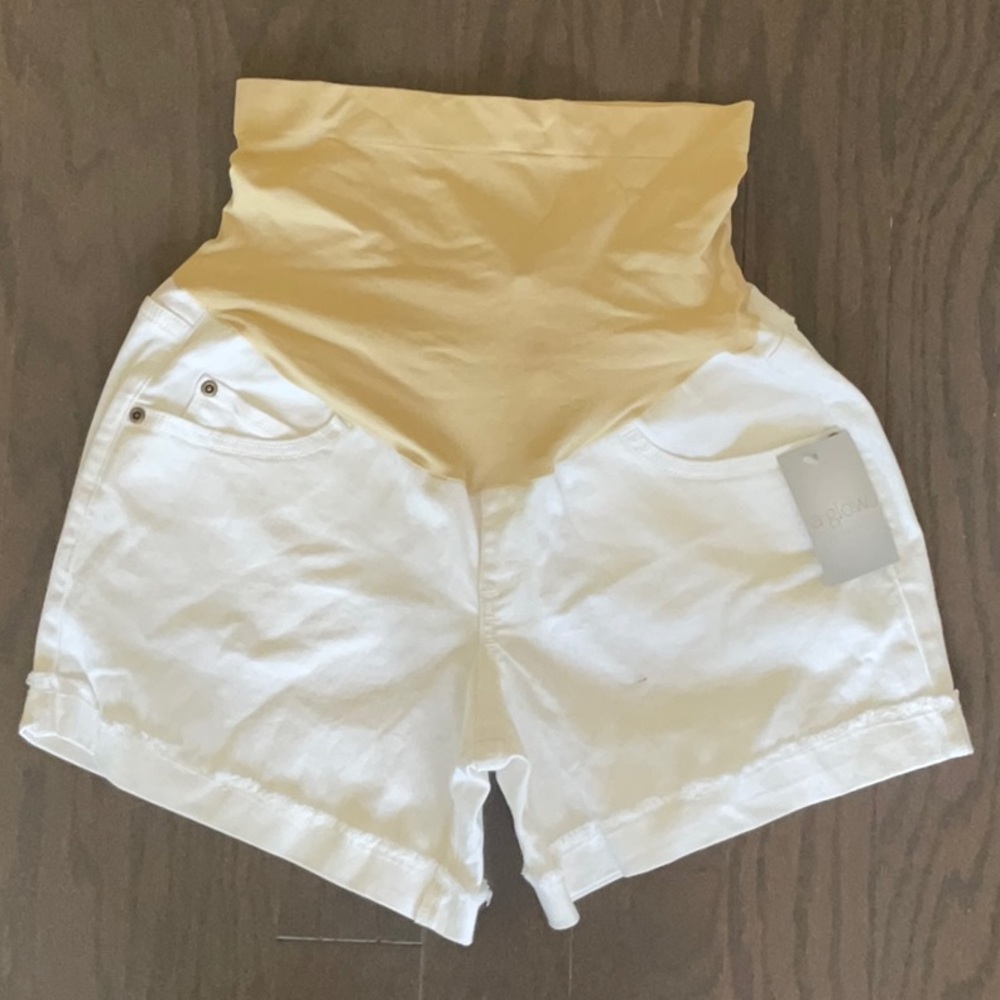 NWT white maternity shorts size 10